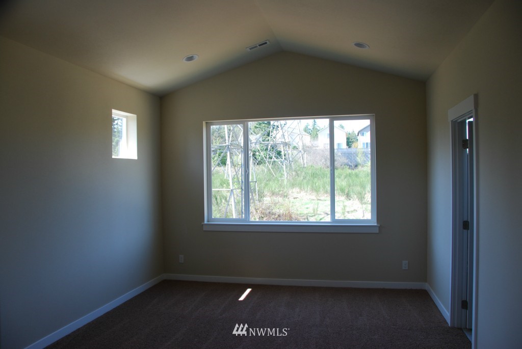 16316 35th Drive Southeast Bothell, WA 98012 - Photo 5 of 9 Gallery Image 5