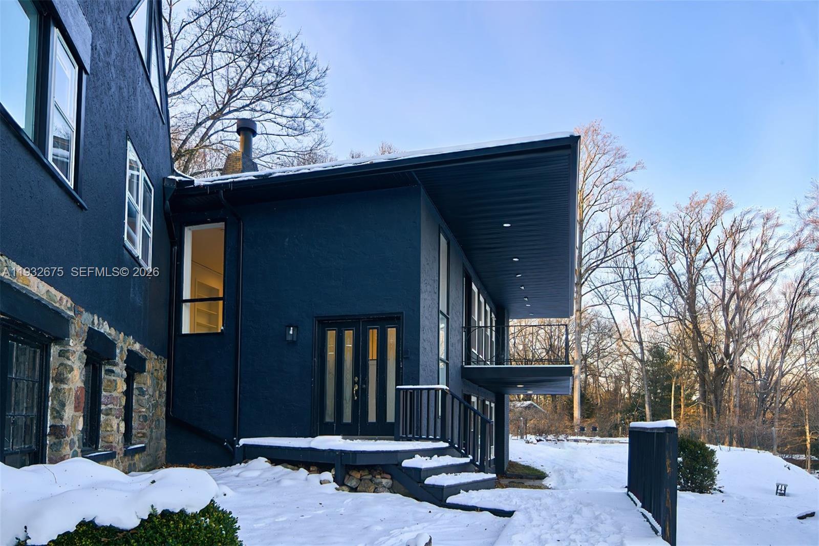 189 McNamara Road Spring Valley, NY 10977 - Photo 45 of 47 a front view of a house