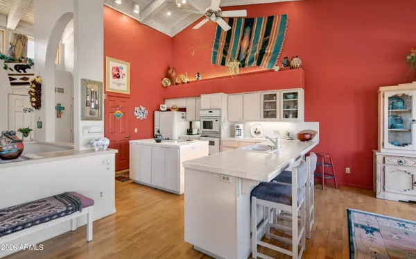 $1,595,000 | 221 Lookout Drive, Sedona, AZ 86351