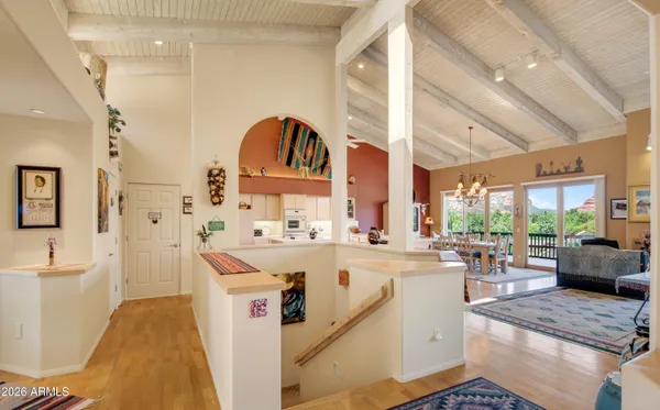 $1,595,000 | 221 Lookout Drive, Sedona, AZ 86351