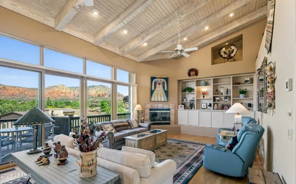 $1,595,000 | 221 Lookout Drive, Sedona, AZ 86351