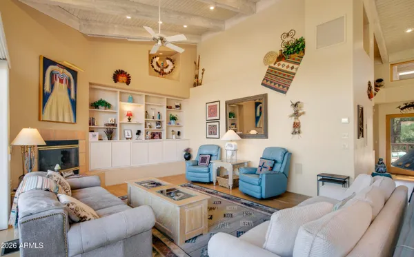 $1,595,000 | 221 Lookout Drive, Sedona, AZ 86351