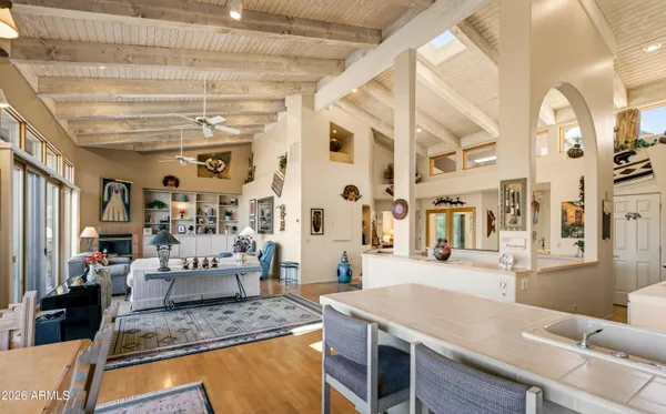 $1,595,000 | 221 Lookout Drive, Sedona, AZ 86351