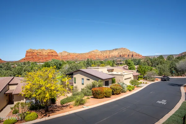 $1,595,000 | 221 Lookout Drive, Sedona, AZ 86351