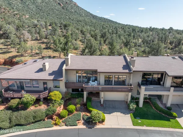 $1,595,000 | 221 Lookout Drive, Sedona, AZ 86351