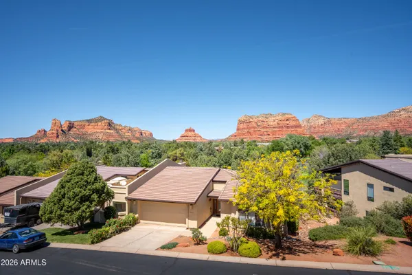 $1,595,000 | 221 Lookout Drive, Sedona, AZ 86351
