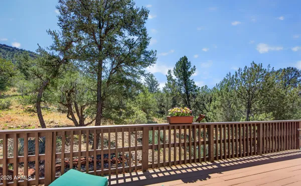 $1,595,000 | 221 Lookout Drive, Sedona, AZ 86351