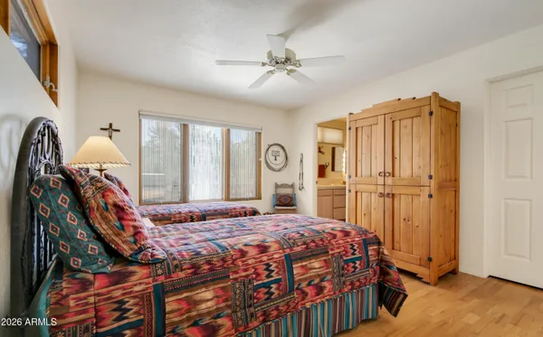 $1,595,000 | 221 Lookout Drive, Sedona, AZ 86351