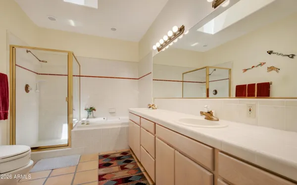 $1,595,000 | 221 Lookout Drive, Sedona, AZ 86351