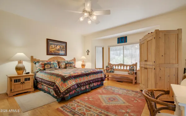 $1,595,000 | 221 Lookout Drive, Sedona, AZ 86351