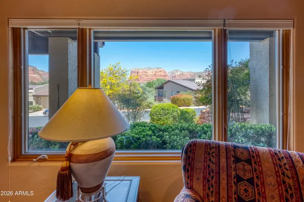 $1,595,000 | 221 Lookout Drive, Sedona, AZ 86351