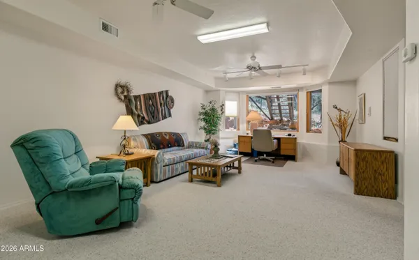 $1,595,000 | 221 Lookout Drive, Sedona, AZ 86351