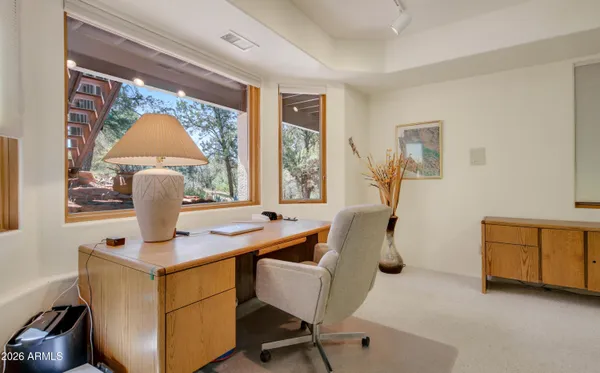 $1,595,000 | 221 Lookout Drive, Sedona, AZ 86351