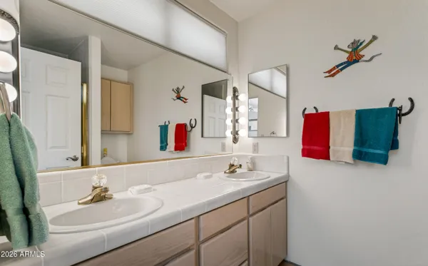 $1,595,000 | 221 Lookout Drive, Sedona, AZ 86351