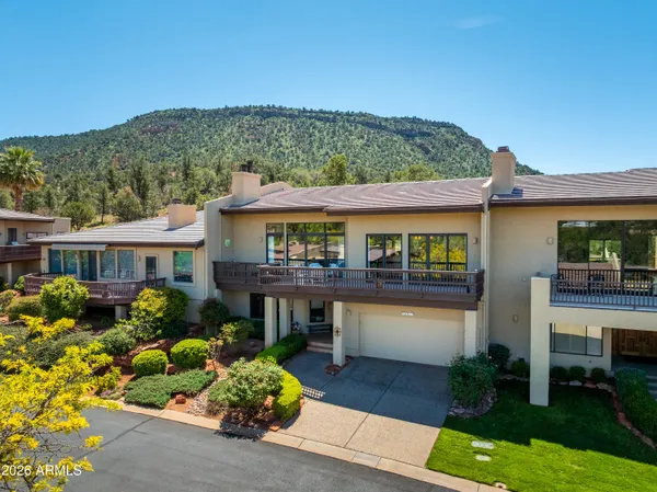 $1,595,000 | 221 Lookout Drive, Sedona, AZ 86351