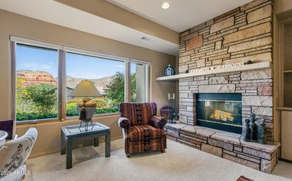$1,595,000 | 221 Lookout Drive, Sedona, AZ 86351