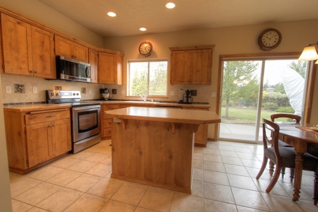 2213 South Steen Road Spokane Valley, WA 99037 - Photo 8 of 20
