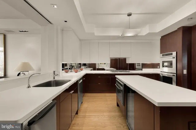 $5,488,000 | 5630 Wisconsin Avenue, Unit 805, Chevy Chase, MD 20815