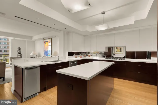 $5,488,000 | 5630 Wisconsin Avenue, Unit 805, Chevy Chase, MD 20815