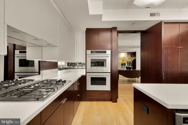 $5,488,000 | 5630 Wisconsin Avenue, Unit 805, Chevy Chase, MD 20815