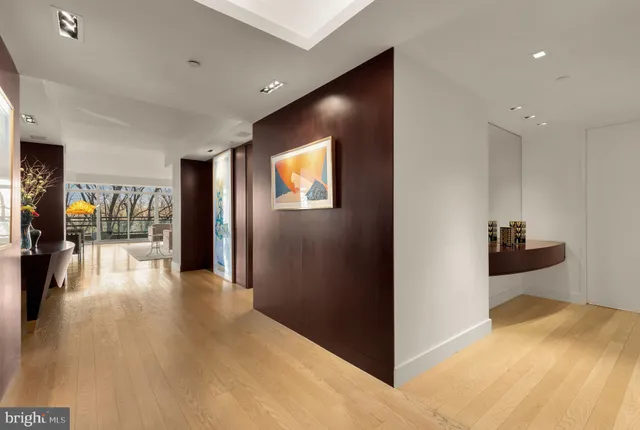 $5,488,000 | 5630 Wisconsin Avenue, Unit 805, Chevy Chase, MD 20815