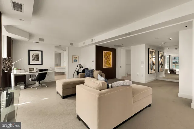 $5,488,000 | 5630 Wisconsin Avenue, Unit 805, Chevy Chase, MD 20815