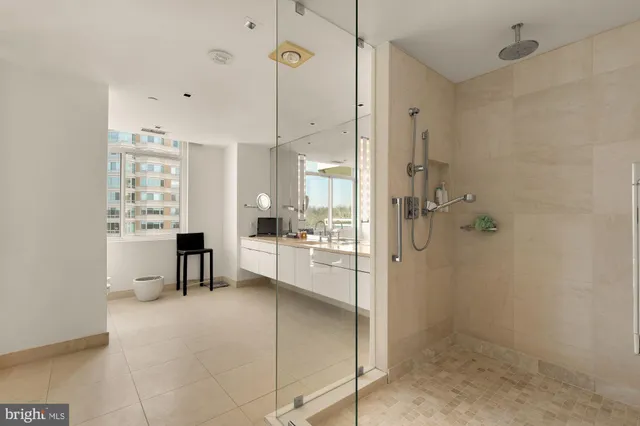 $5,488,000 | 5630 Wisconsin Avenue, Unit 805, Chevy Chase, MD 20815