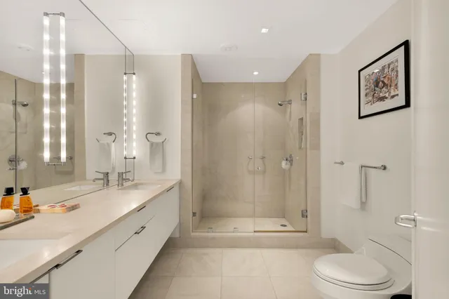 $5,488,000 | 5630 Wisconsin Avenue, Unit 805, Chevy Chase, MD 20815