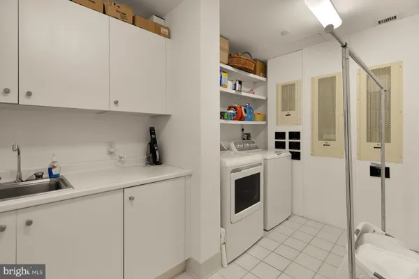 $5,488,000 | 5630 Wisconsin Avenue, Unit 805, Chevy Chase, MD 20815