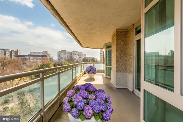 $5,488,000 | 5630 Wisconsin Avenue, Unit 805, Chevy Chase, MD 20815