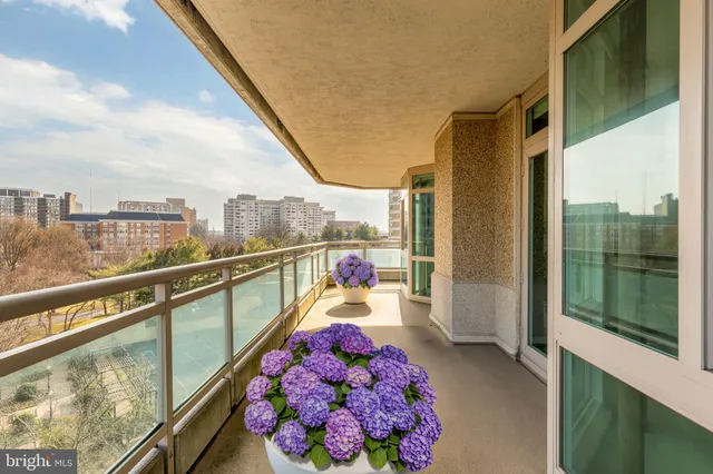$5,488,000 | 5630 Wisconsin Avenue, Unit 805, Chevy Chase, MD 20815