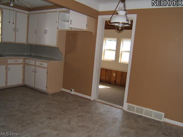 1683 Brainard Road Lyndhurst, OH 44124 - Photo 4 of 12