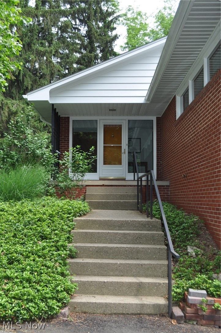 3060 Dresden Road Zanesville, OH 43701 - Photo 2 of 34 Front Entrance with Large side windows for natural light