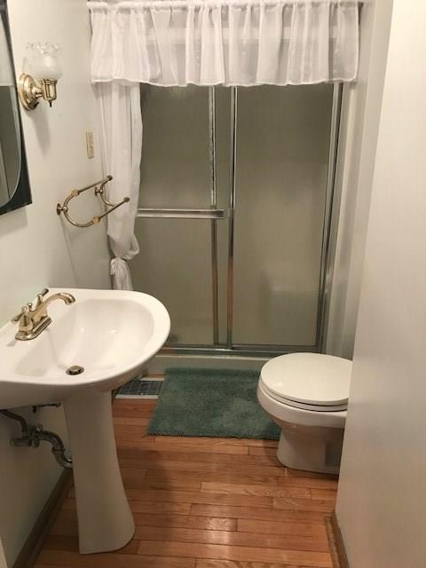 524 Loretto Road Pittsburgh, PA 15217 - Photo 8 of 14 Gallery Image 8