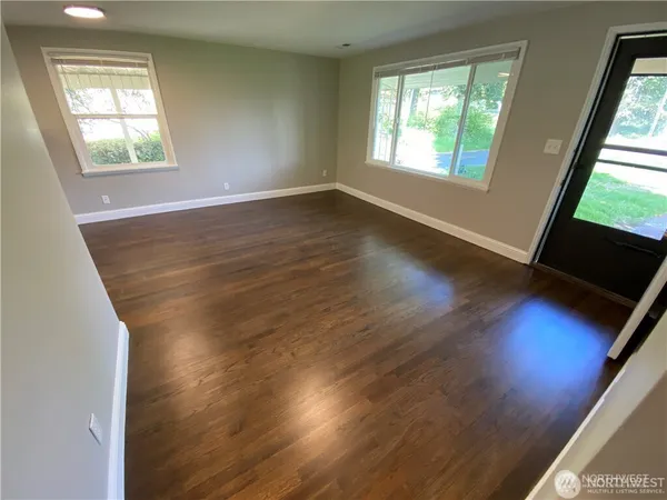 $2,550 | 4807 South 172nd Place, SeaTac, WA 98188