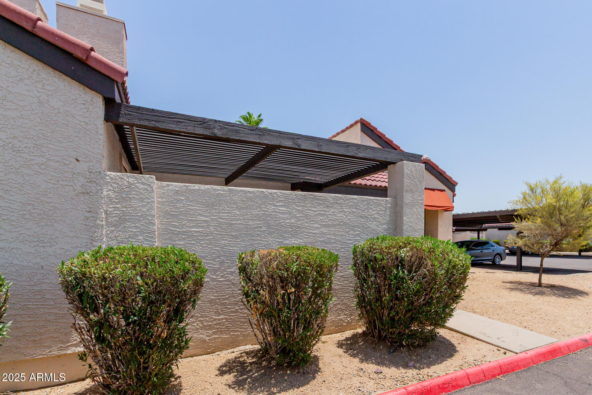 2144 East Center Lane, Unit 3 Tempe, AZ 85281 - Photo 25 of 30 a view of entryway and yard