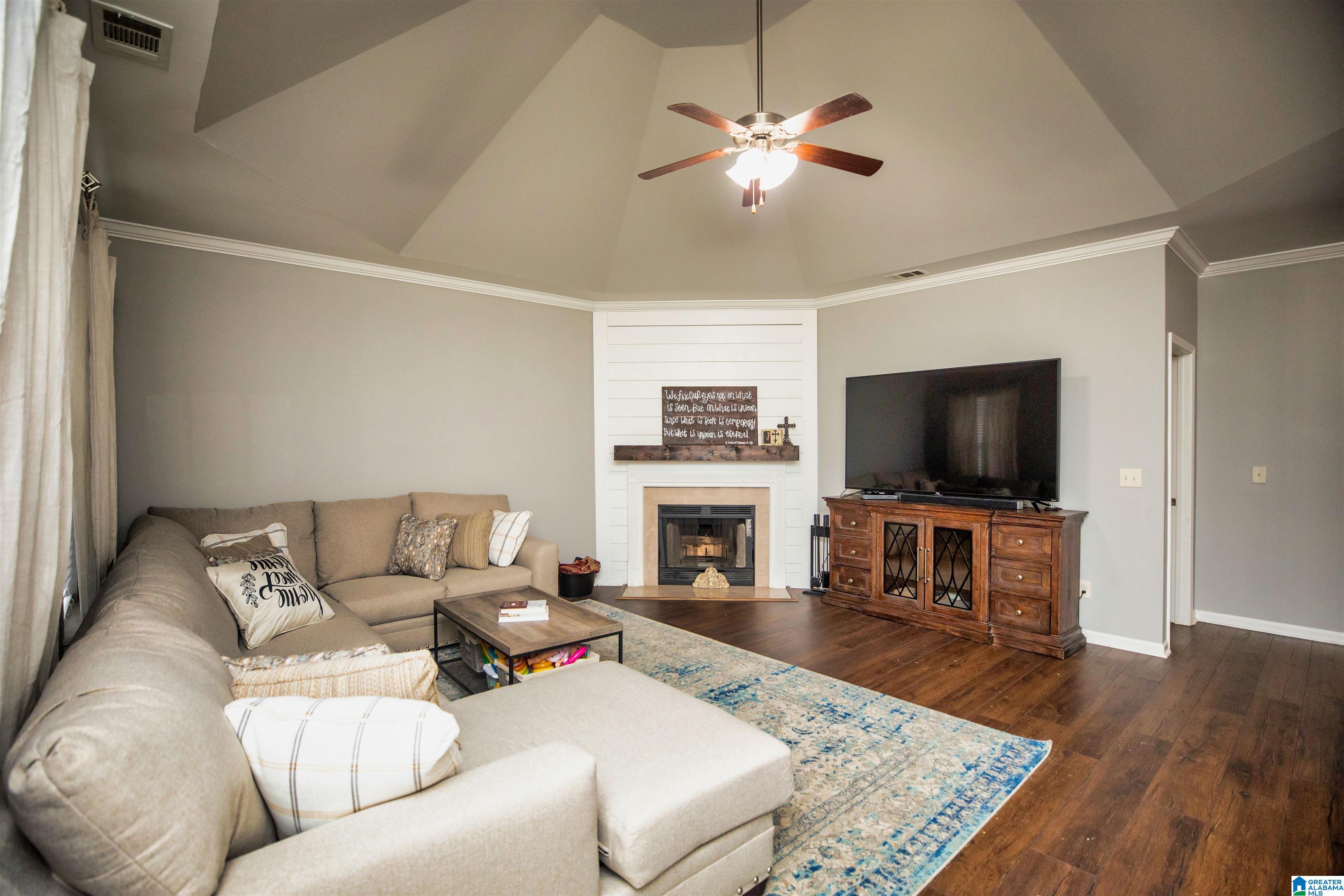 1008 Maryanna Road Calera, AL 35040 - Photo 4 of 24