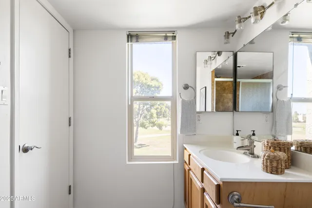 $365,000 | 2524 South El Paradiso, Unit 32, Mesa, AZ 85202