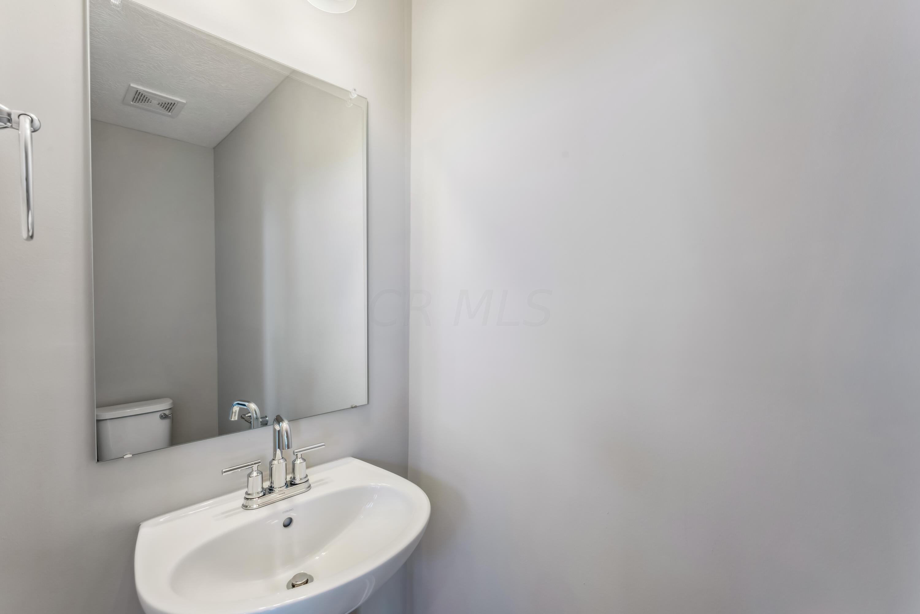 44 Chambers Bay Road Commercial Point, OH 43116 - Photo 20 of 47 Bathroom