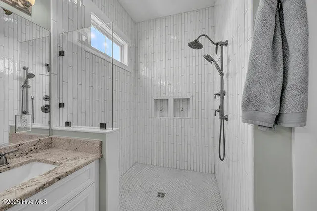 $769,900 | 3586 Rivergate Way Northeast, Leland, NC 28451