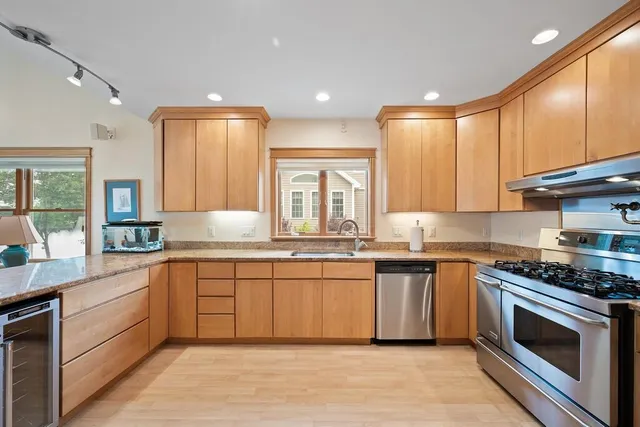 $740,000 | 15 Harbor Drive, Unit 15, Brewer, ME 04412