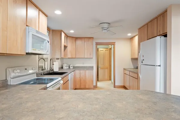 $740,000 | 15 Harbor Drive, Unit 15, Brewer, ME 04412