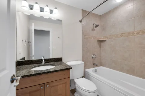 $1,199,990 | 141 Walnut Street, Libertyville, IL 60048