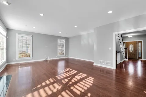 $1,199,990 | 141 Walnut Street, Libertyville, IL 60048