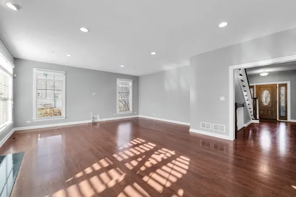 $1,199,990 | 141 Walnut Street, Libertyville, IL 60048