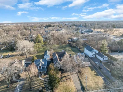 $1,199,990 | 141 Walnut Street, Libertyville, IL 60048
