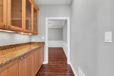 $1,199,990 | 141 Walnut Street, Libertyville, IL 60048