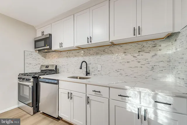 $430,000 | 504 Coach, Turnersville, NJ 08012