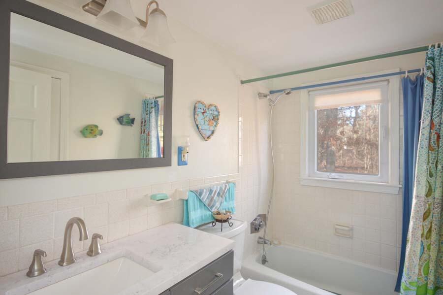 76 Beverly Road West Yarmouth, MA 02673 - Photo 11 of 23 20220113170637216930000000-o