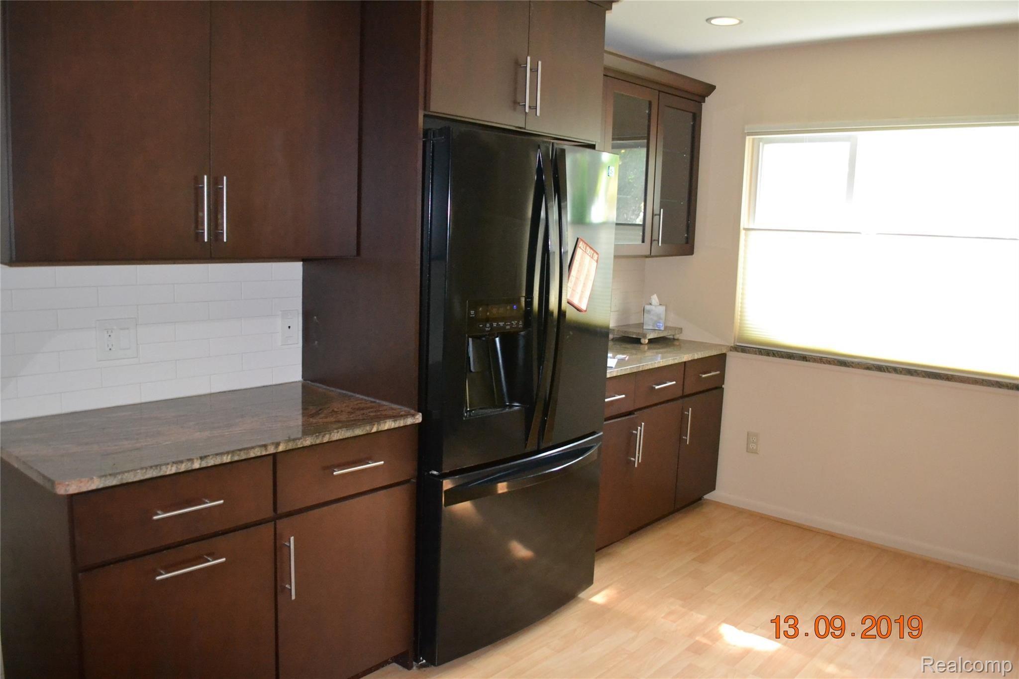 1690 Columbia Road Berkley, MI 48072 - Photo 13 of 37 Tons of Extra Counter space